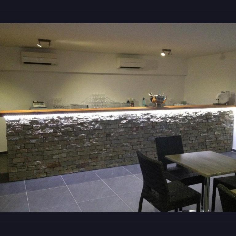 Marina Di Favona Hotel Favone Bagian luar foto
